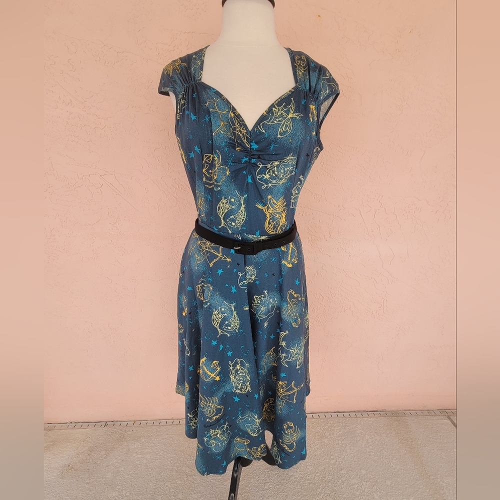 NEW Pinup Couture Pinup Girl Clothing Heidi Dress in Astrology Print - Picture 1 of 11